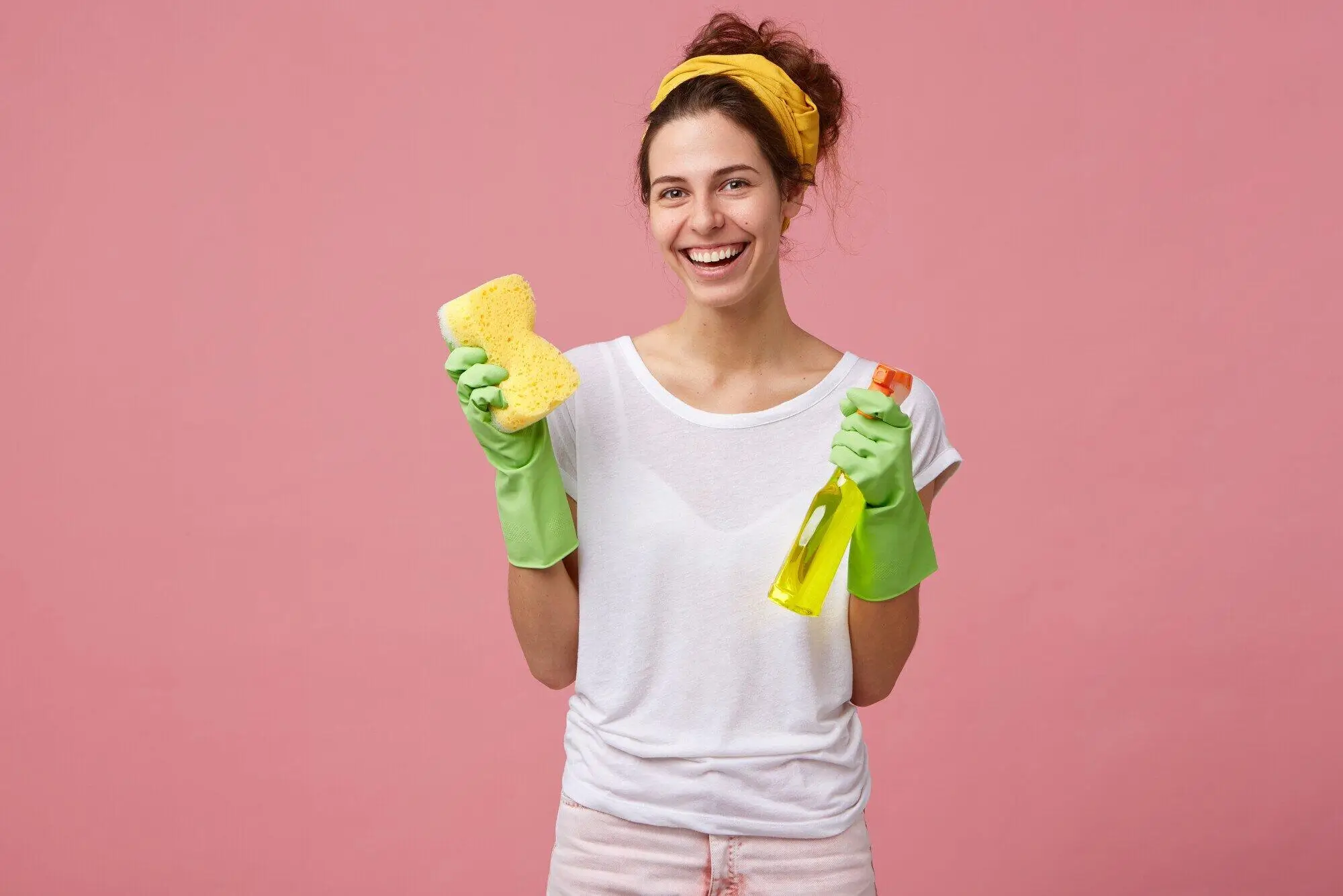 Top Quick Cleaning Hacks for Efficient Turnovers
